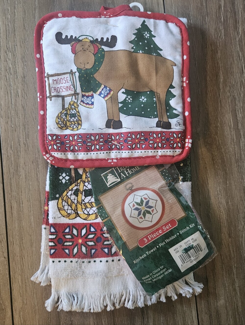 Holiday Moose Pot Holder and Towel Set - Red, Green, White